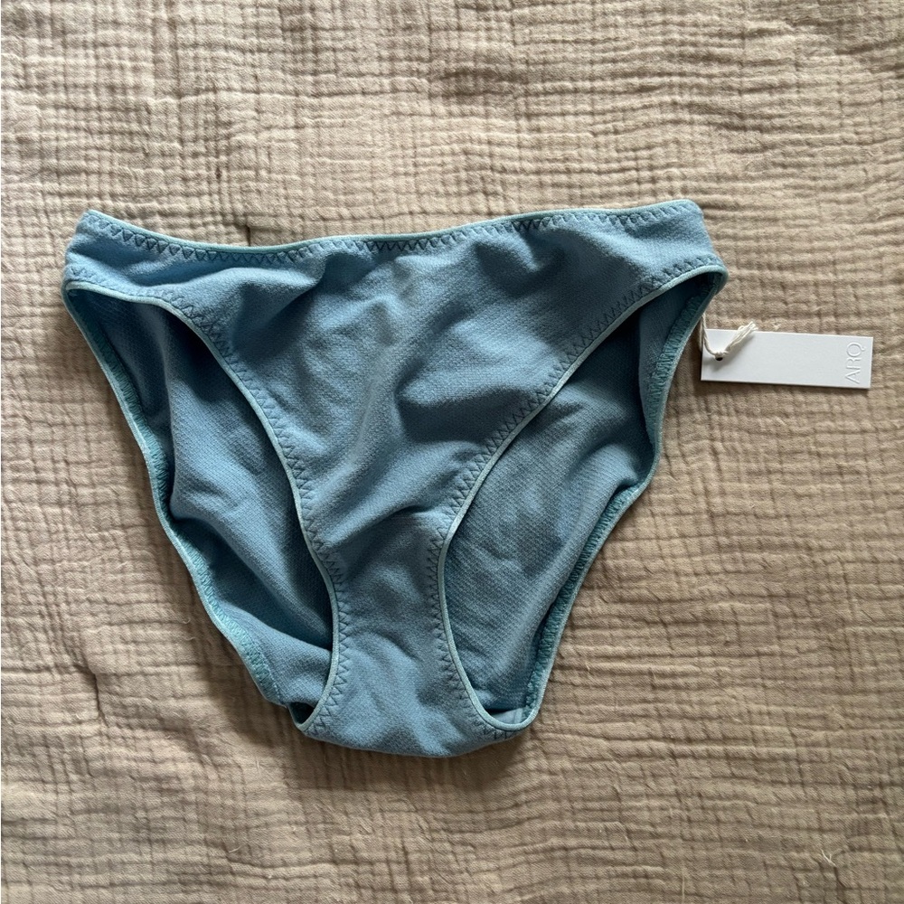 NWT arq lou undies